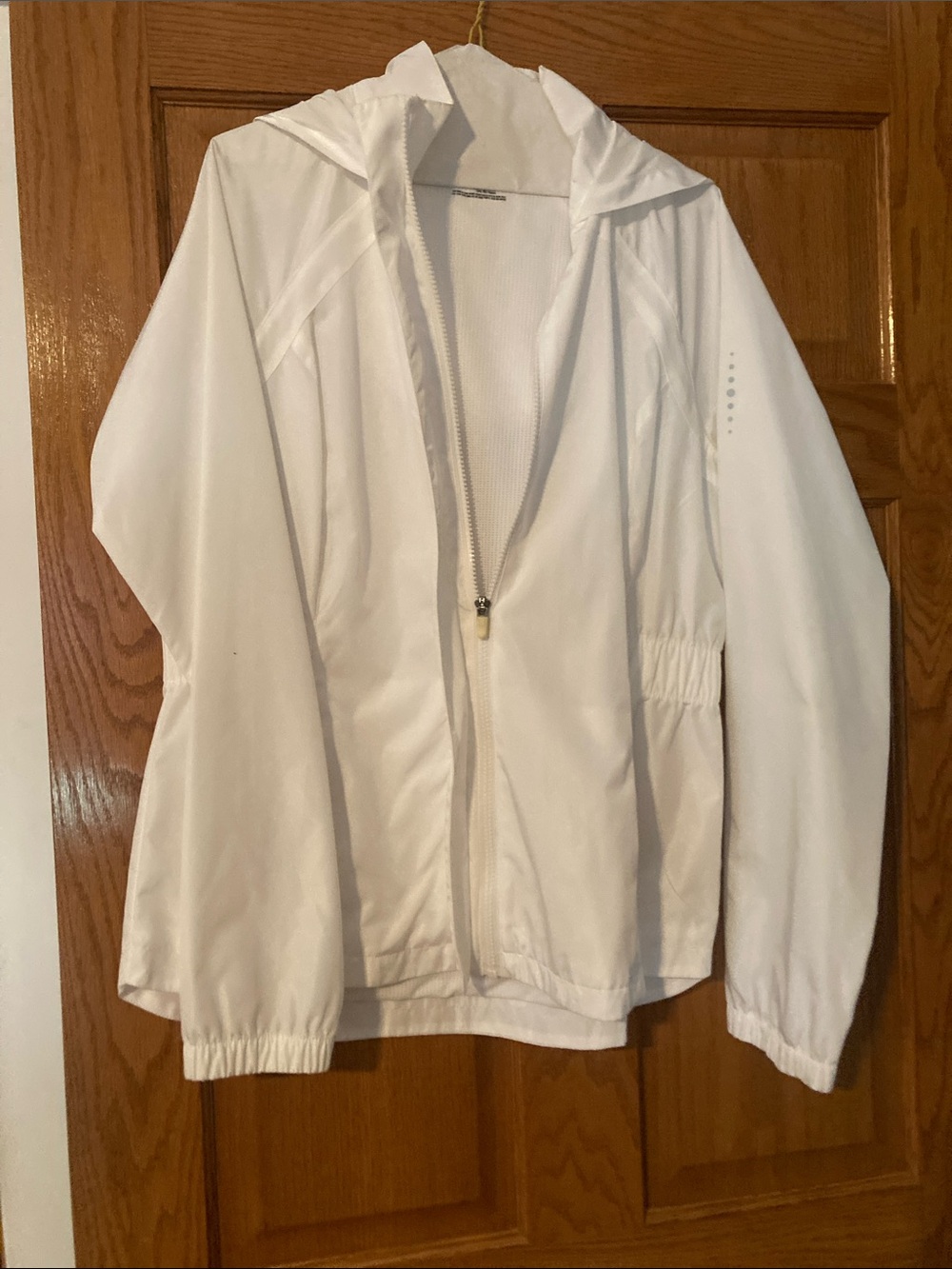 Fila White Women's Hooded Rain Coat Jacket.  Never worn.